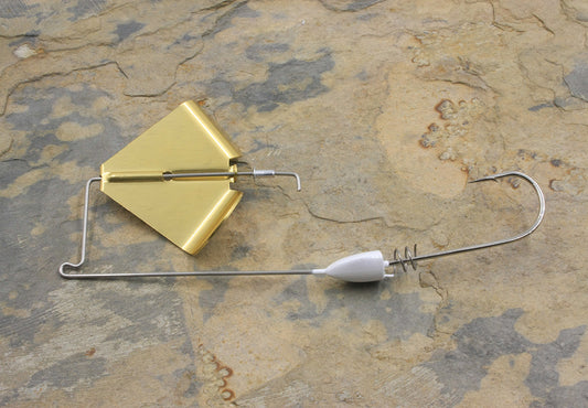 BOSS Amphibian Buzz Bait White 3/8 oz Gold Anodized Blade
